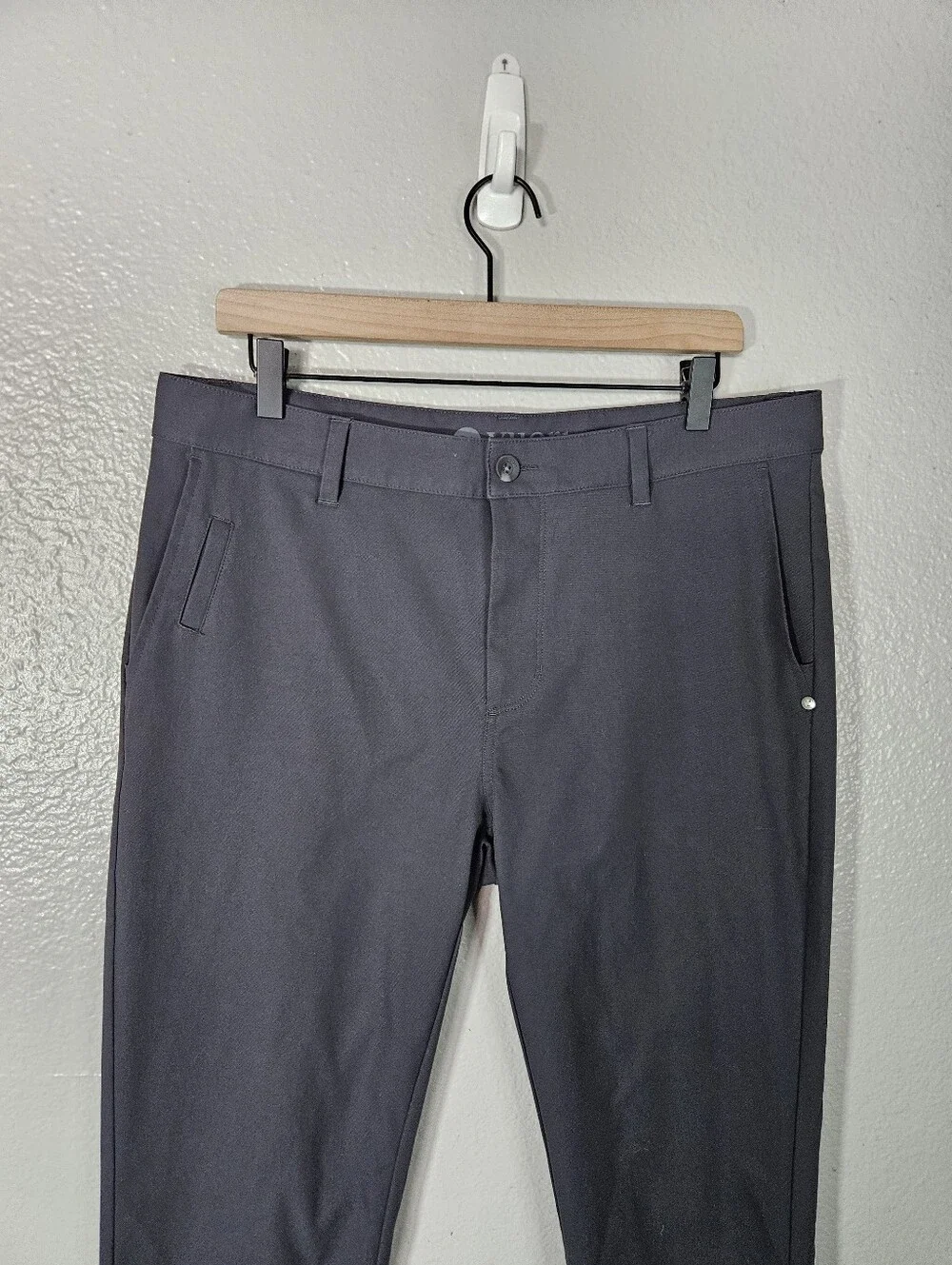 Vuori Cascade Tech Chino Pants Size L